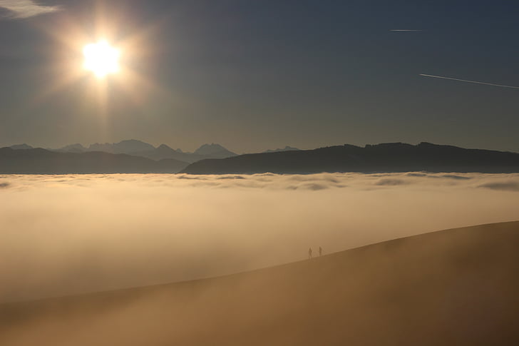 Sonne, Menschen im Nebelmeer, Berglandschaft, Natur, Berg, Sonnenuntergang, Landschaft