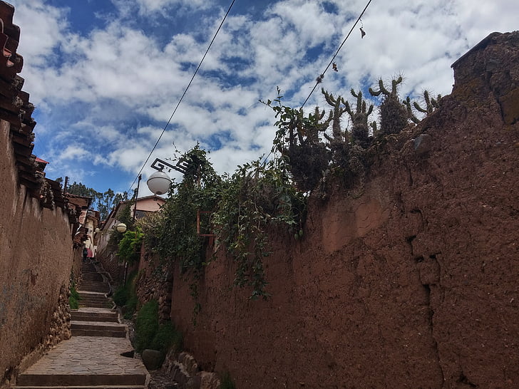 Miestas, Kuskas, Peru