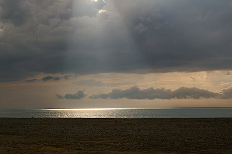 海滩, 太阳光线, 海, 水的倒影, 乌云, 沙子, 卵石
