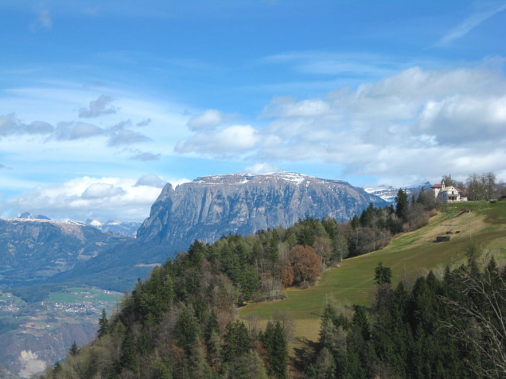 Južna Tirolska, krajine, nebo, oblaki, gore, dolina, grapi