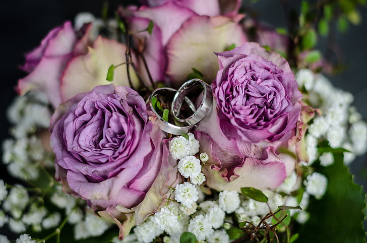 bröllop, ringar, brudbukett, vigselringar, tillsammans, rosor, ros - blomma