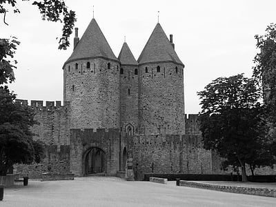 Carcassonne, França, cidade medieval, porte narbonnaise, entrada