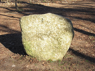 Atradenis, atklātos akmens bluķus bieži izmanto, akmeņi, akmens bluķu