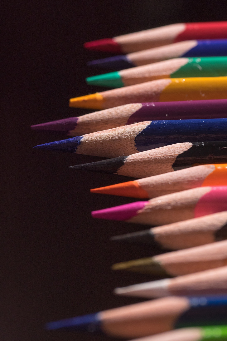 färgpennor, trä pinnar, pennor, färgglada, färg, färg, skolan
