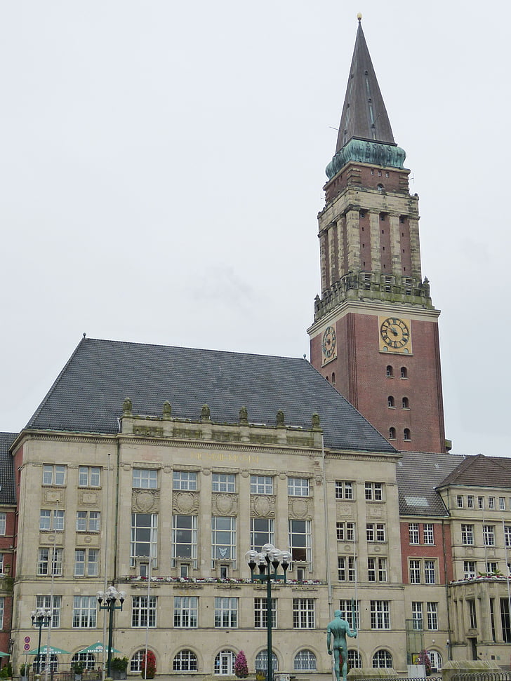 Kiel, Meklenbursko, městská radnice, věž, hodiny, Architektura, cihla