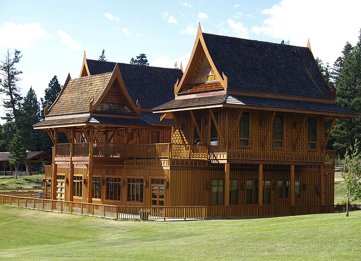 echo valley, ranch, building, log house, guest house, tourism, british columbia