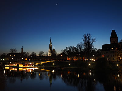 Ulm, Danubi, a la nit, nit, estat d'ànim, riu, l'aigua