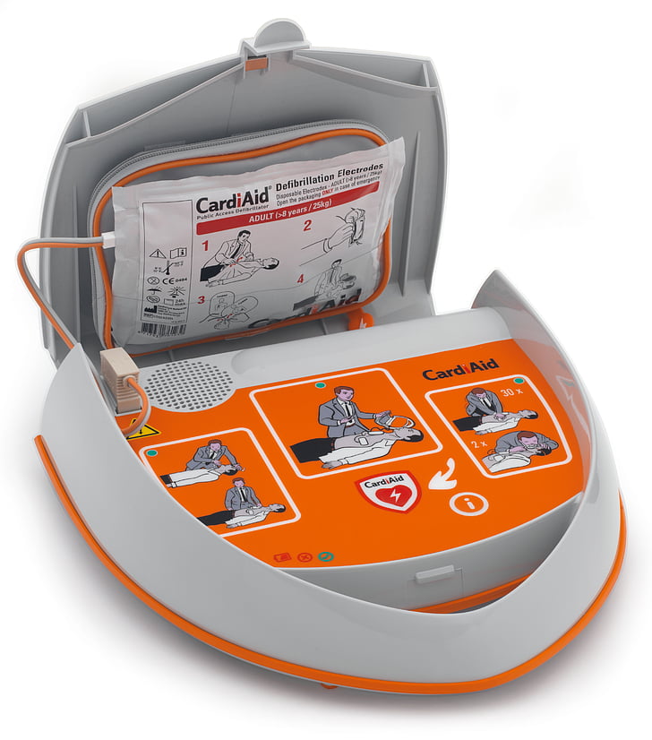semi-automàtica, AED, desfibril·lador, protecció, infart, aturada cardíaca, usuari amistosament