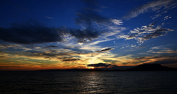 Balatonsjön, solnedgång, naturen