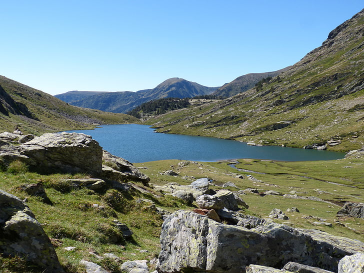 jezero, jezero z přístavu, přístav tavascan, pyrenee catalunya, vysoké horské jezero
