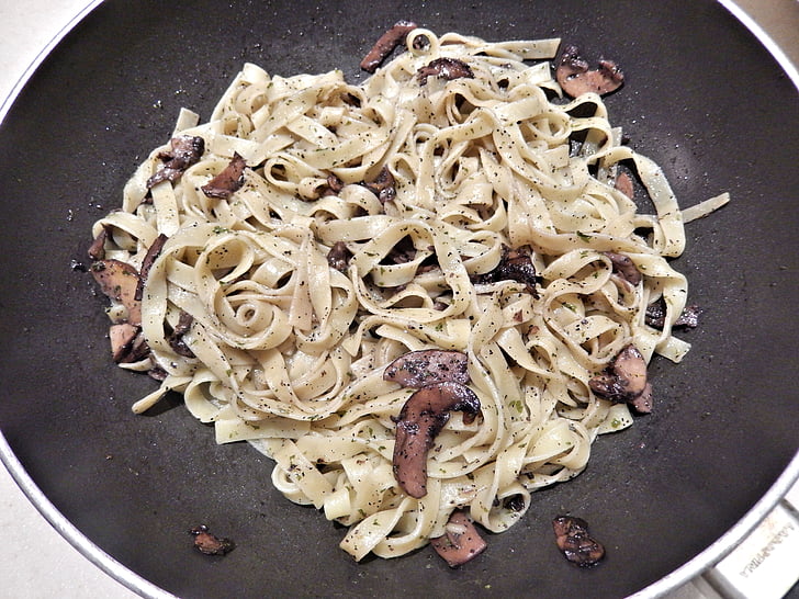 tagliatelle, sopp, persille, pasta, hvitløk, olivenolje