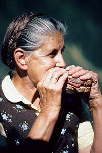 Mišparai, Austrija, duona, valgyti, senas, moteris, vyresnysis