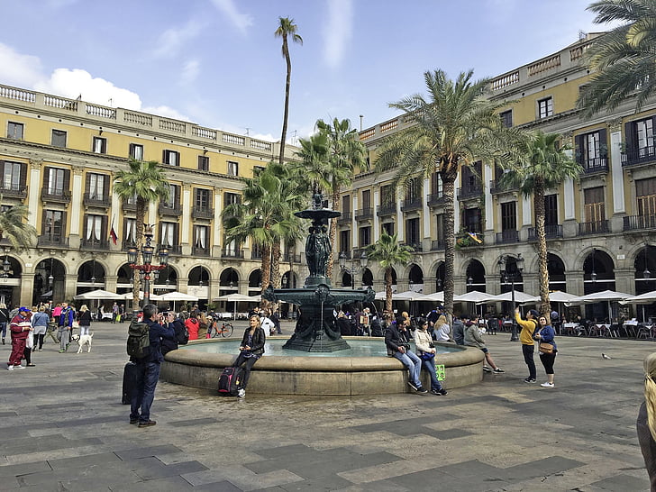 Barcelona, Placa, våren, fontän, torget, arkitektur, personer