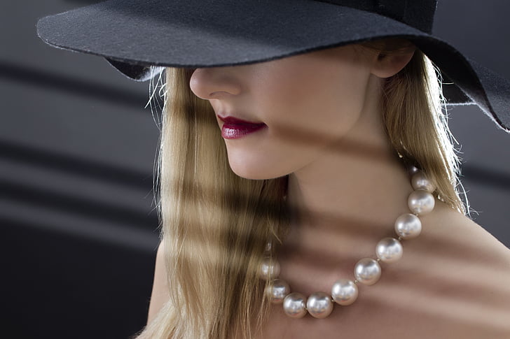 woman, hat, pearls, blonde, hede eyes, face, skin
