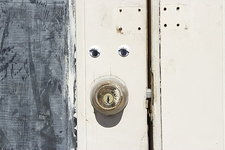 wiggle eyes, door, lock