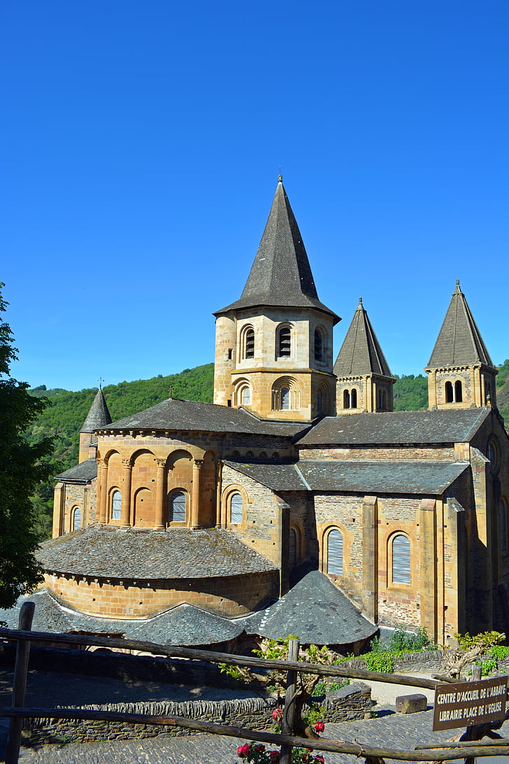 conques, aveyron, abbey, church, village, pilgrimage, france