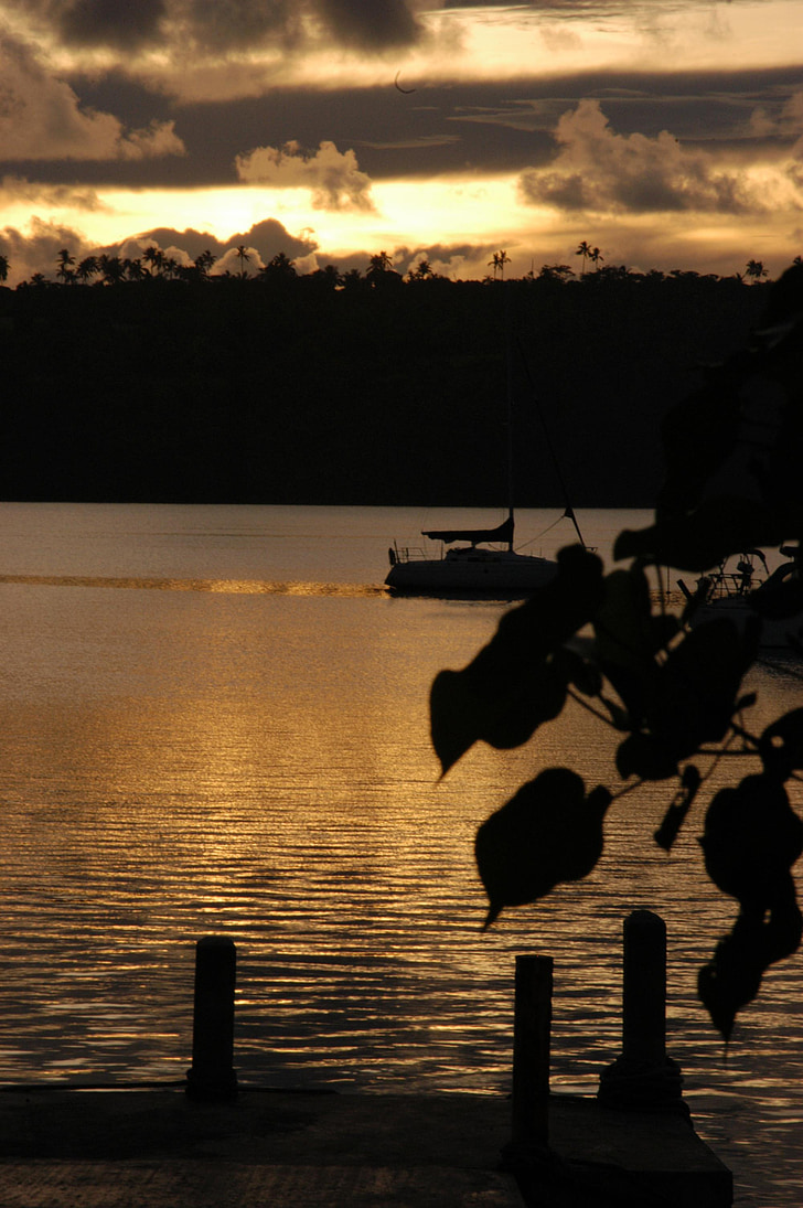 Tonga, Jezioro, wody, refleksje, niebo, chmury, zachód słońca