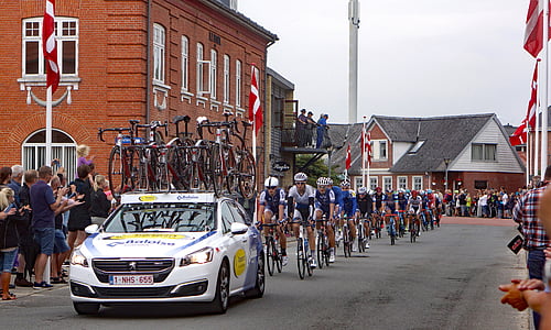ansager, Dinamarca, ciclismo, bicicletas, deportes, gran grupo de personas, exterior del edificio