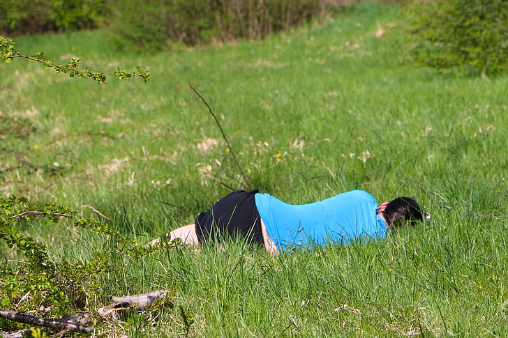 草原, 残りの部分, 回復, 人, 睡眠, 眠っています。, 横になっています。