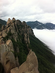 ulsan rock, mt seoraksan, a sea of ​​clouds, clouds and mountains, mountain, nature, landscape