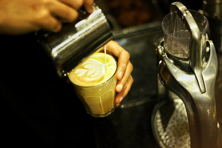 koffie, coffeeshop, Latte art, eten en drinken, menselijke hand, Close-up, drankje