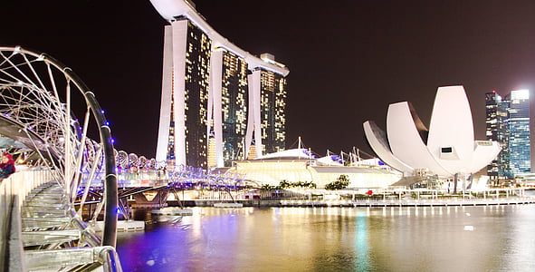 Singapur, paisaje urbano, noche, Bahía Marina, hotel en Marina bay sands, arquitectura, paisaje urbano