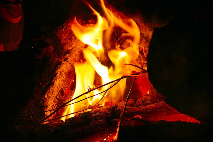 Bonfire, oheň, kempování, noční