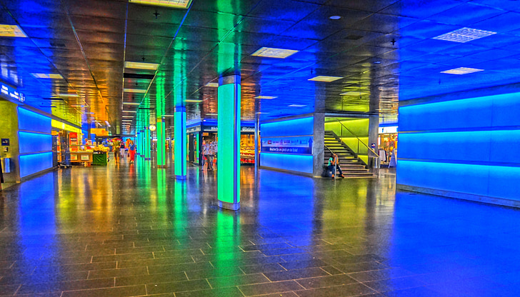 Zürich, fény, mozgás, Zürich fő állomás, fény nyomok, absztrakt