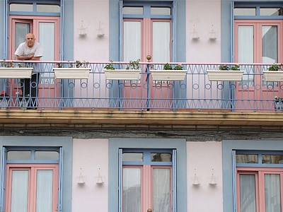 Hondarribia, Paesi Baschi, facciata, rosa, persone, fascino