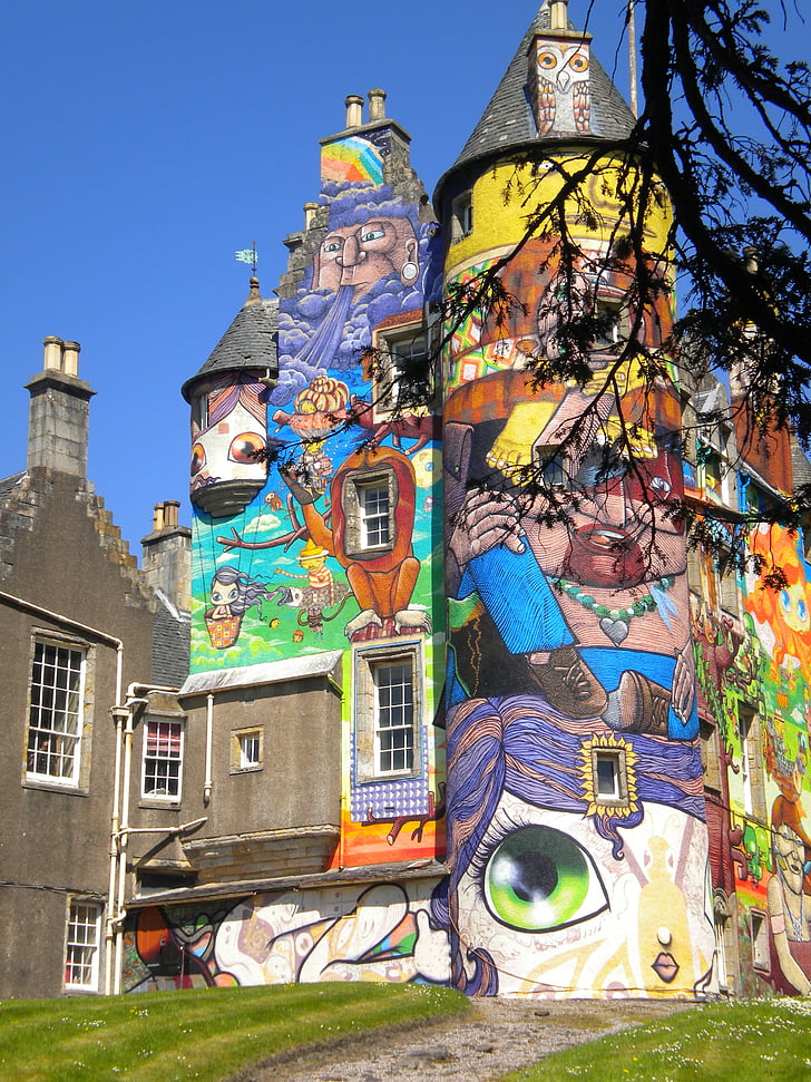 Kelburn castle, Graffiti-Schloss, Graffiti, Schottland, sonnig