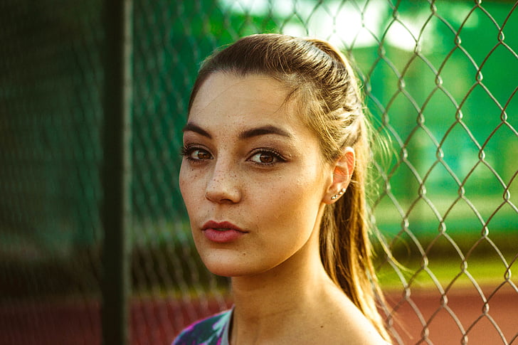 woman, staring, camera, daytime, young adult, one young woman only, only women