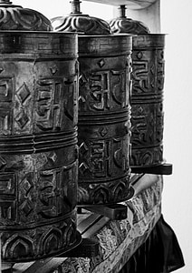 dzwon, Indie, Tybet
