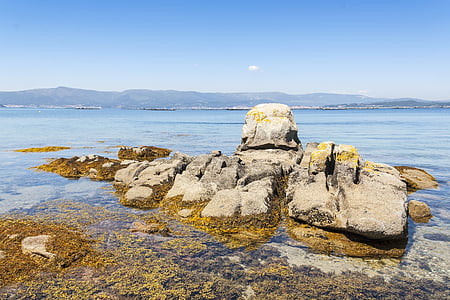 Sahil, kayalar, Arousa Adası, Arousa, Galiçya, Pontevedra, İspanya