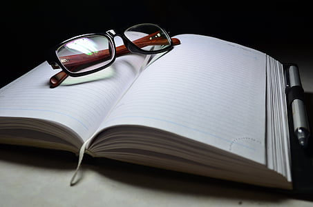 Notebook, bril, lenzen, focus, pen, onderhandelingen, zakenman