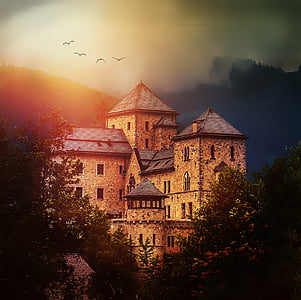 Zamek, Bruck, mury zamku, Twierdza, Średniowiecze, murarskie, Historycznie