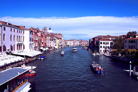 Architektura, błękitne niebo, łodzie, budynki, kanał, światło dzienne, Grand canal