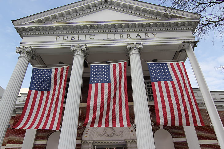flaggor, medborgerlig stolthet, offentlig byggnad, offentligt bibliotek, Stamford, Connecticut
