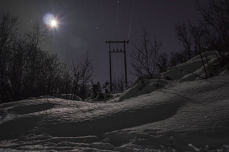 à noite, lua, neve, as luzes do Norte, Noruega