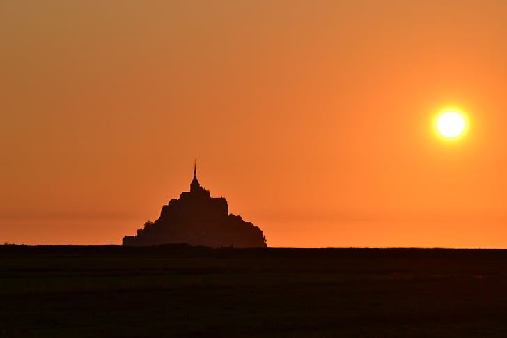 Mont Saint michel, zachód słońca, Normandia, Francja, Zmierzch, Buddyzm, Pagoda