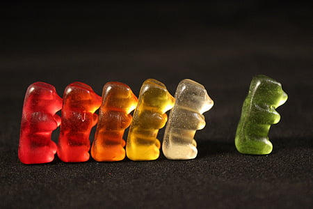 หมีมังกรยาง, ความหวาน, มีสีสัน, สี, ผลไม้เหงือก