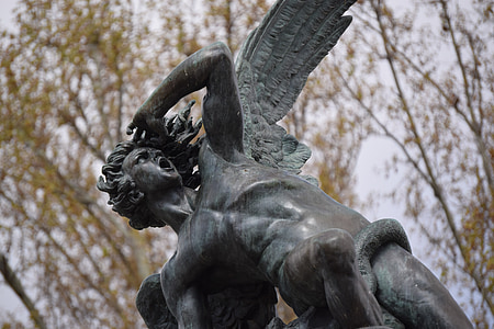 eņģelis, Lucifers, šausmās, kritušais eņģelis, statuja, Madrid, Tēlniecība