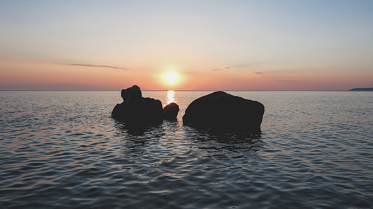μαύρο, πέτρα, ηλιοβασίλεμα, κοντά σε:, σώμα, νερό, φύση