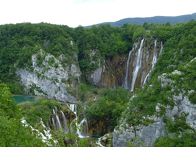 Croatie (Hrvatska), chute d’eau, nature