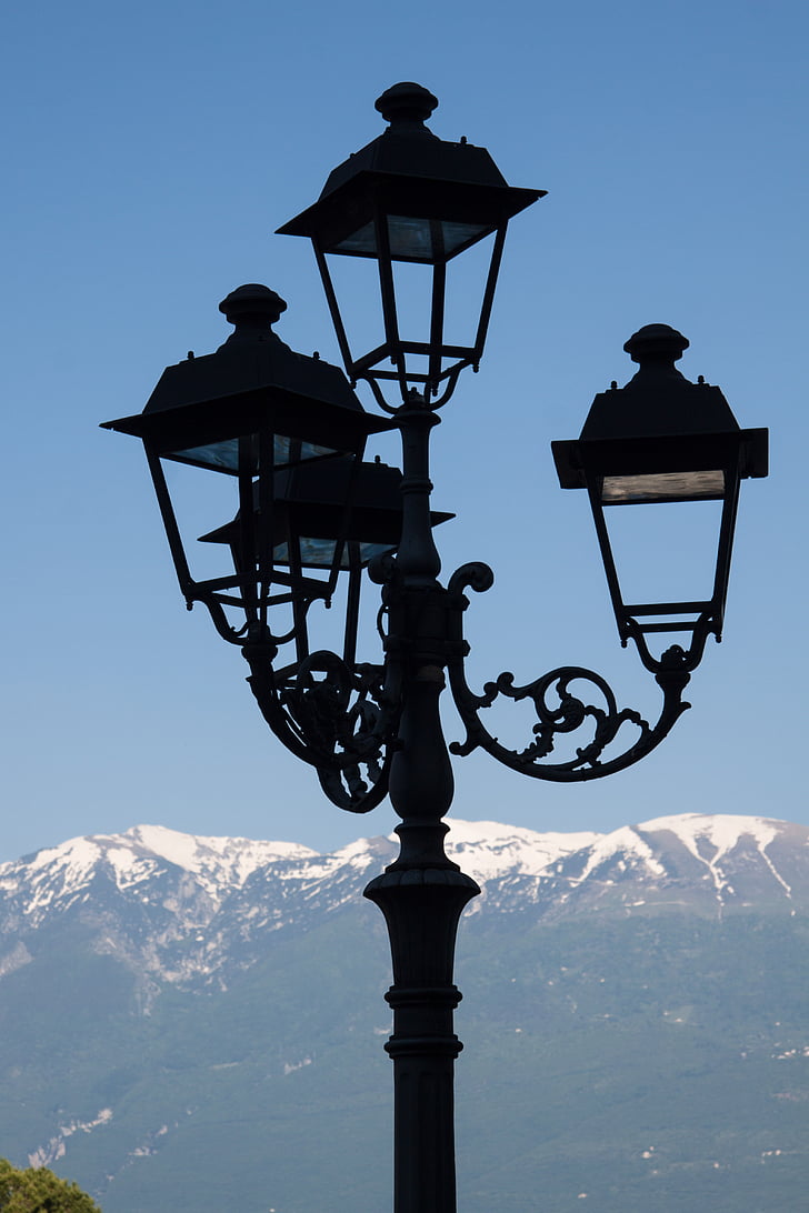 Lanterna, Lampione stradale, montagne, neve, cielo, paesaggio