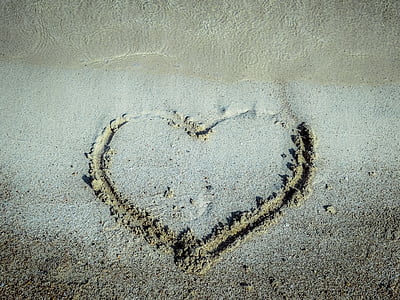 cinta memudar, Cinta, jantung, romantis, memudar, bentuk, pasir