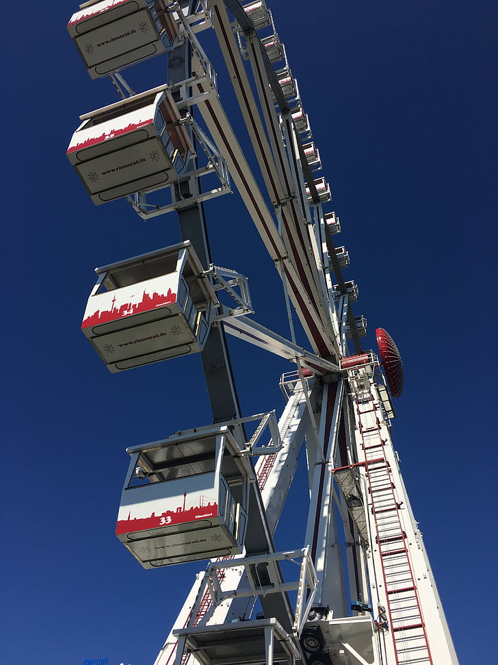 Ferris wheel, Travemünde, vasaras, Baltijas jūrā, Lībekas līča, Crane - celtniecības tehnika, zila