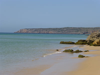 Portugāle, kristālu skaidri ūdeņi, pludmale