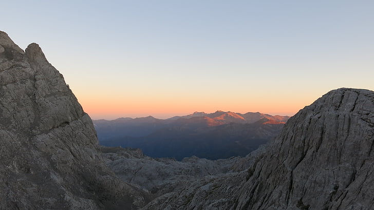 muntanya, Picos de europa, posta de sol