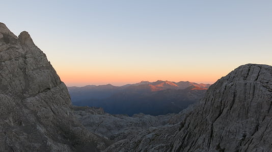 montagne, Picos de europa, coucher de soleil