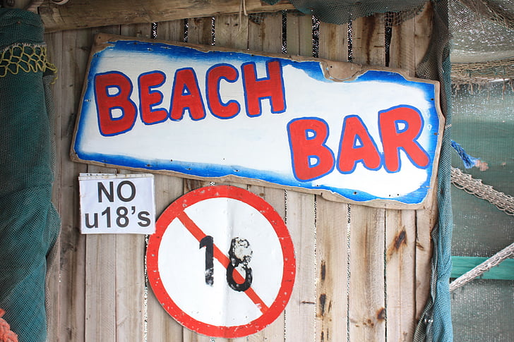 Südafrika, Strandläufers, Strandbar, keine u 18, Schild, Verbot